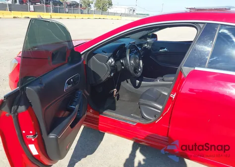 2014 Mercedes-Benz Cla 250 z USA, uszkodzony, nr VIN WDDSJ4EB9EN120550